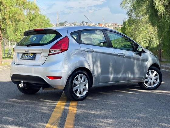 FORD FIESTA 1.5 S HATCH 16V FLEX 4P MANUAL FORD FIESTA 1.5 S HATCH 16V FLEX 4P MANUAL